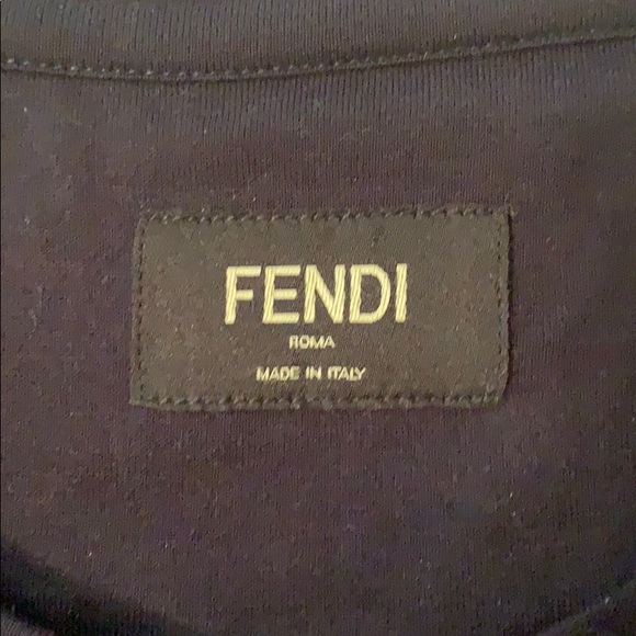 Mens Fendi Tee, Wasp Fendi Symbol - Picture 3 of 4